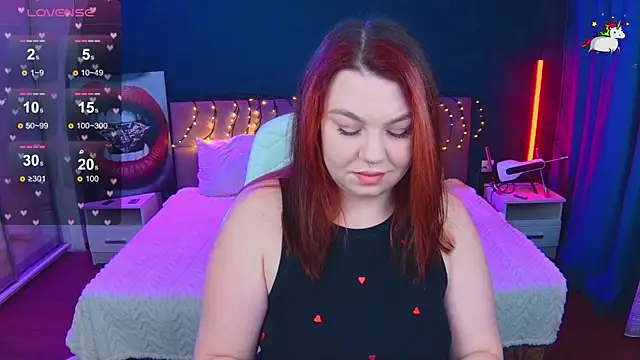 Snapshot of Lilumytrend chatting on 12.14.25 Lilumytrend online show from 12.14.25