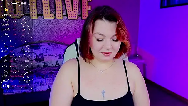 Snapshot of Lilumytrend chatting on 02.15.26 Lilumytrend online show from 02.15.26