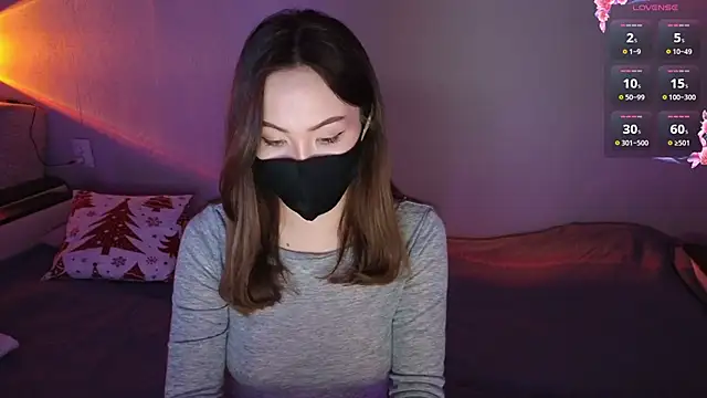 Snapshot of malady_ chatting on 12.07.24 malady online show from 12.07.24