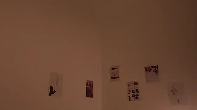 Snapshot of MariMaddison chatting on 02.20.25 MariMaddison online show from 02.20.25