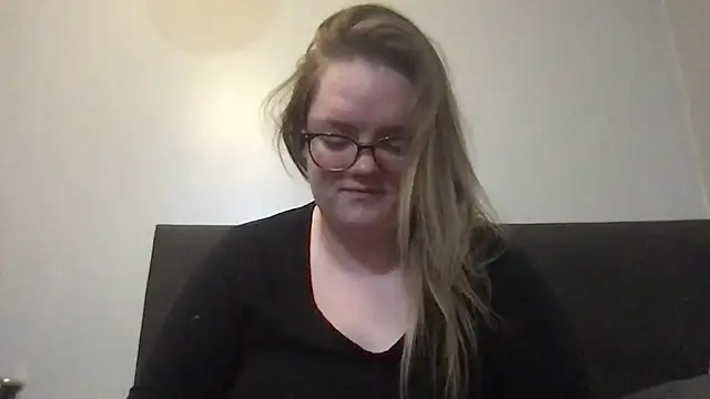 honeyyy24 online show from 11.08.25