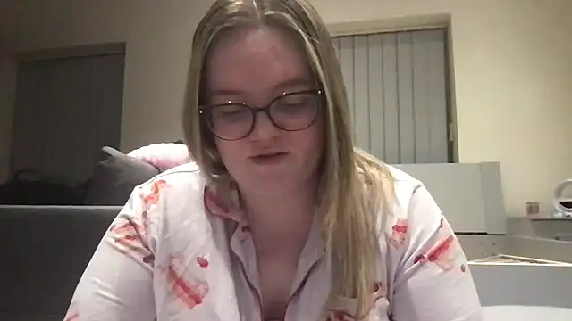honeyyy24 online show from 05.06.26
