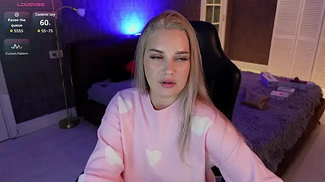 KittiLiza online show from 10.24.25