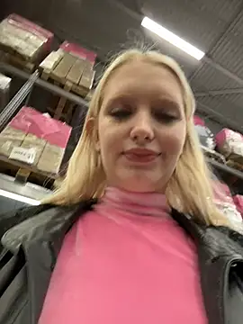 Snapshot of Milkyy_wway chatting on 03.08.26 Milkyy wway online show from 03.08.26