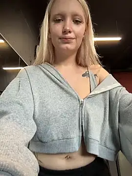 Snapshot of Milkyy_wway chatting on 03.14.26 Milkyy wway online show from 03.14.26