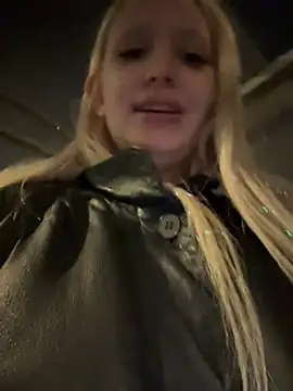 Snapshot of Milkyy_wway chatting on 03.14.26 Milkyy wway online show from 03.14.26