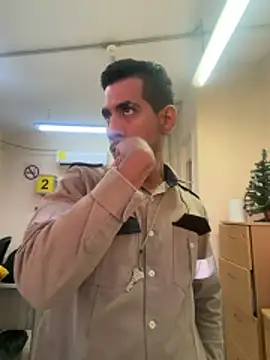 Snapshot of EnriquePersian197 chatting on 12.01.25 EnriquePersian197 online show from 12.01.25