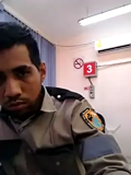 Snapshot of EnriquePersian197 chatting on 01.12.26 EnriquePersian197 online show from 01.12.26