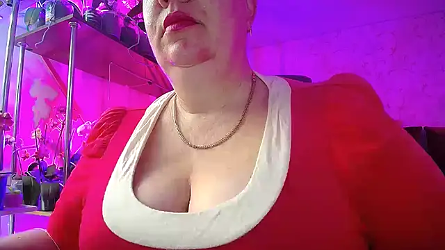 Snapshot of _Sweet_Woman chatting on 03.17.25  Sweet Woman online show from 03.17.25