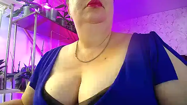 Snapshot of _Sweet_Woman chatting on 09.21.25  Sweet Woman online show from 09.21.25