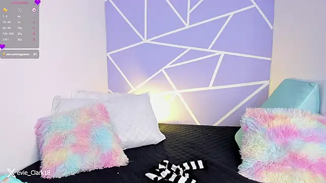 Evie Clark online show from 12.07.24