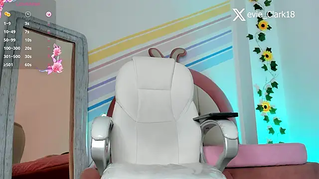 Evie Clark online show from 03.03.25