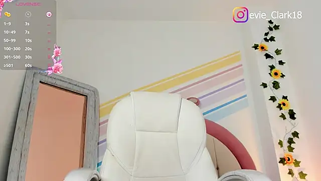 Evie Clark online show from 03.21.25