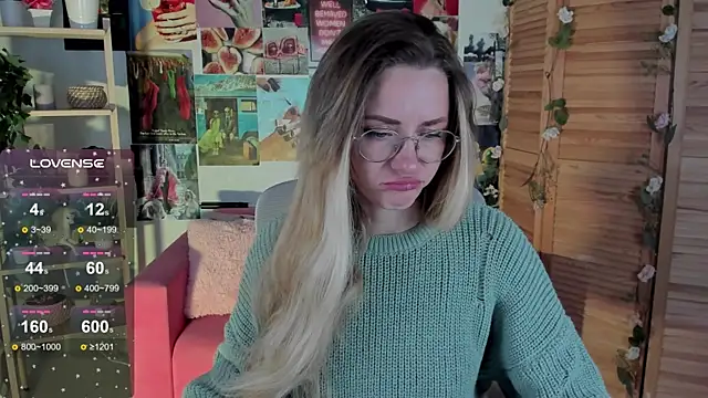 LadyIzabel online show from 12.12.24