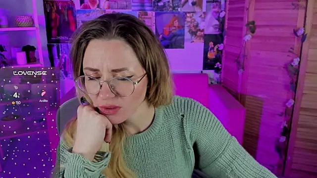 LadyIzabel online show from 12.12.24