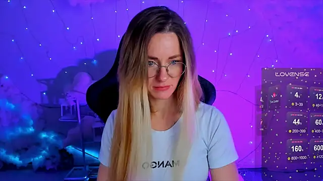 LadyIzabel online show from 12.23.24