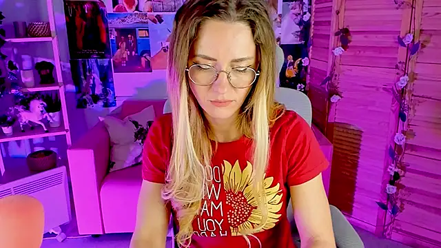 LadyIzabel online show from 01.28.25