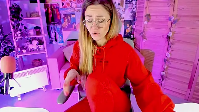 LadyIzabel online show from 01.30.25