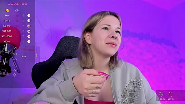 AliceSunday online show from 12.22.24