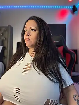 curvyfunlover online show from 07.04.26
