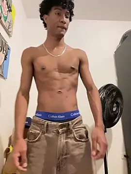 Snapshot of Masterikee chatting on 12.31.24 Masterikee online show from 12.31.24