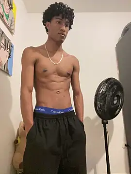 Snapshot of Masterikee chatting on 01.01.25 Masterikee online show from 01.01.25