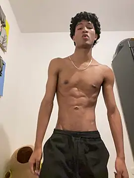 Snapshot of Masterikee chatting on 02.08.25 Masterikee online show from 02.08.25