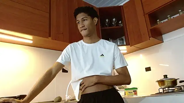 Snapshot of Masterikee chatting on 10.18.25 Masterikee online show from 10.18.25