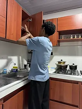 Snapshot of Masterikee chatting on 12.22.25 Masterikee online show from 12.22.25