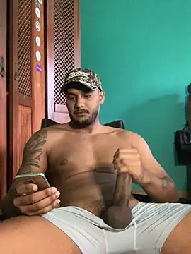 Snapshot of Pinocchiu chatting on 12.11.24 Pinocchiu online show from 12.11.24