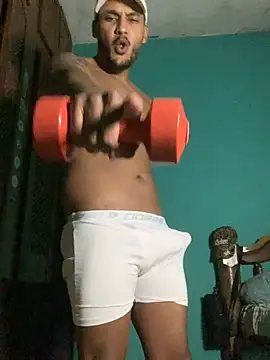 Snapshot of Pinocchiu chatting on 12.12.24 Pinocchiu online show from 12.12.24