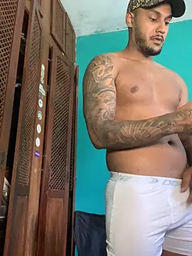 Snapshot of Pinocchiu chatting on 12.12.24 Pinocchiu online show from 12.12.24