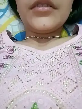 Snapshot of Bulbul_02 chatting on 02.12.25 Bulbul 02 online show from 02.12.25