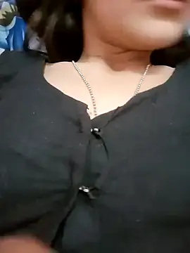 Snapshot of Bulbul_02 chatting on 02.16.25 Bulbul 02 online show from 02.16.25