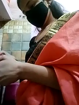 Snapshot of Bulbul_02 chatting on 02.21.25 Bulbul 02 online show from 02.21.25