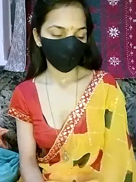 Snapshot of Bulbul_02 chatting on 03.04.25 Bulbul 02 online show from 03.04.25