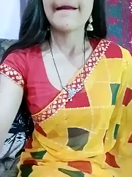 Snapshot of Bulbul_02 chatting on 03.08.25 Bulbul 02 online show from 03.08.25