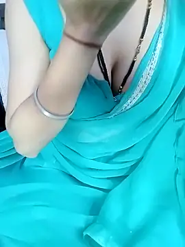 Snapshot of Bulbul_02 chatting on 11.22.25 Bulbul 02 online show from 11.22.25