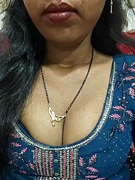 Snapshot of Sharmila-Singh chatting on 06.23.26 Sharmila-Singh online show from 06.23.26