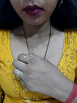 Snapshot of Sharmila-Singh chatting on 06.30.26 Sharmila-Singh online show from 06.30.26