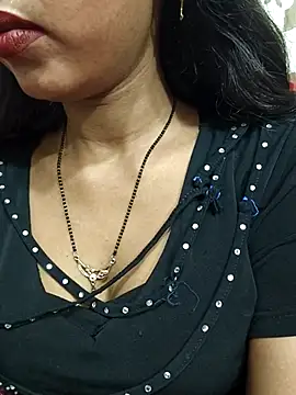 Snapshot of Sharmila-Singh chatting on 07.30.26 Sharmila-Singh online show from 07.30.26