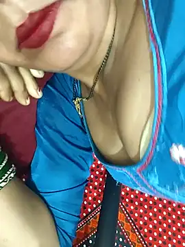 Snapshot of Sharmila-Singh chatting on 08.04.26 Sharmila-Singh online show from 08.04.26