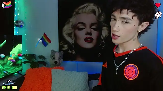 maxiy 001 online show from 06.11.26