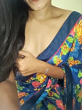 Snapshot of Meenakshi_ chatting on 10.29.25 Meenakshi  online show from 10.29.25