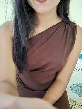 Snapshot of Meenakshi_ chatting on 12.20.25 Meenakshi online show from 12.20.25