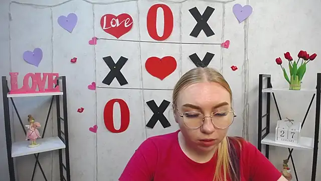 BeatriceFly online show from 01.27.25