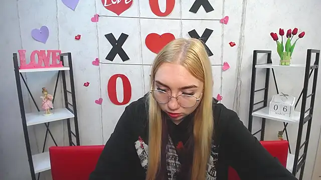 BeatriceFly online show from 03.06.25