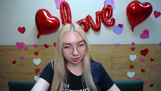 BeatriceFly online show from 03.17.25