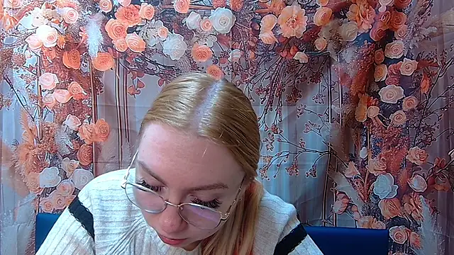 BeatriceFly online show from 11.06.25