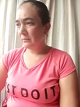 skayhot  online show from 02.19.25